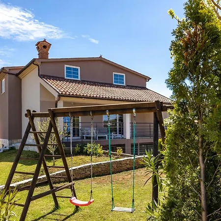 Stylish & Luxury With Pool, Biliard, Extra Pool Heating Available - Wiibuk Πούλα