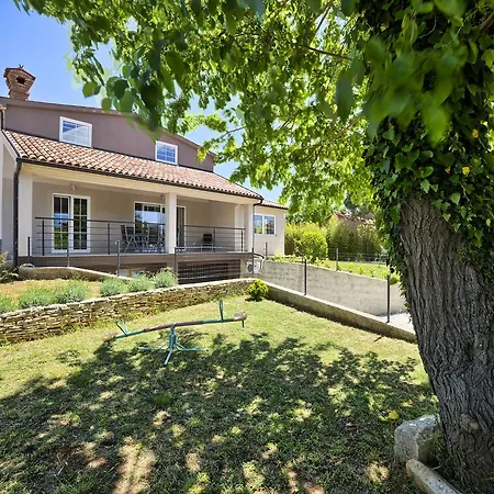 Villa Stylish & Luxury Villa With Pool, Biliard, Extra Pool Heating Available - Wiibuk *