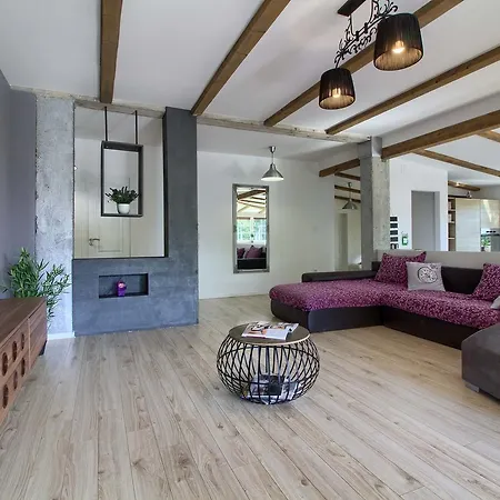 Stylish & Luxury Villa With Pool, Biliard, Extra Pool Heating Available - Wiibuk * Pula
