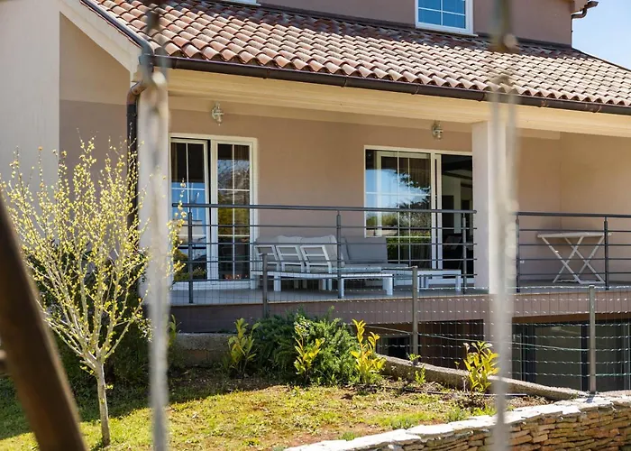 Vila Stylish & Luxury With Pool, Biliard, Extra Pool Heating Available - Wiibuk