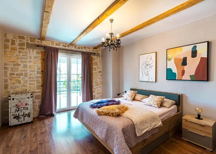 Vila Stylish & Luxury With Pool, Biliard, Extra Pool Heating Available - Wiibuk *