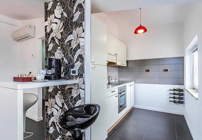 Vila Stylish & Luxury With Pool, Biliard, Extra Pool Heating Available - Wiibuk *