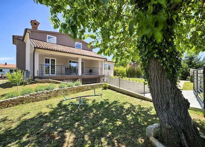Villa Stylish & Luxury Villa With Pool, Biliard, Extra Pool Heating Available - Wiibuk *