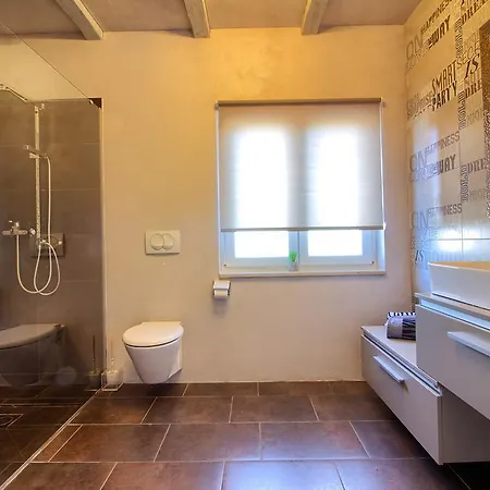 ヴィラ Stylish & Luxury With Pool, Biliard, Extra Pool Heating Available - Wiibuk *