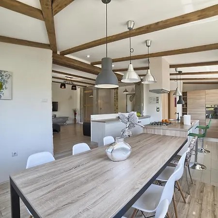 Stylish & Luxury With Pool, Biliard, Extra Pool Heating Available - Wiibuk ヴィラ