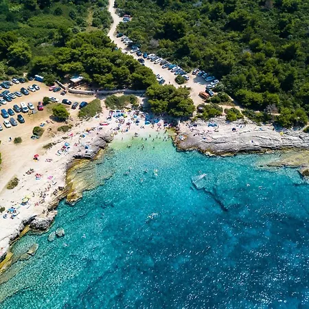 ヴィラ Stylish & Luxury With Pool, Biliard, Extra Pool Heating Available - Wiibuk プーラ