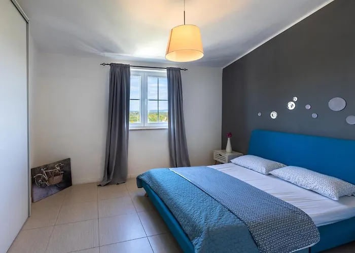 Stylish & Luxury With Pool, Biliard, Extra Pool Heating Available - Wiibuk