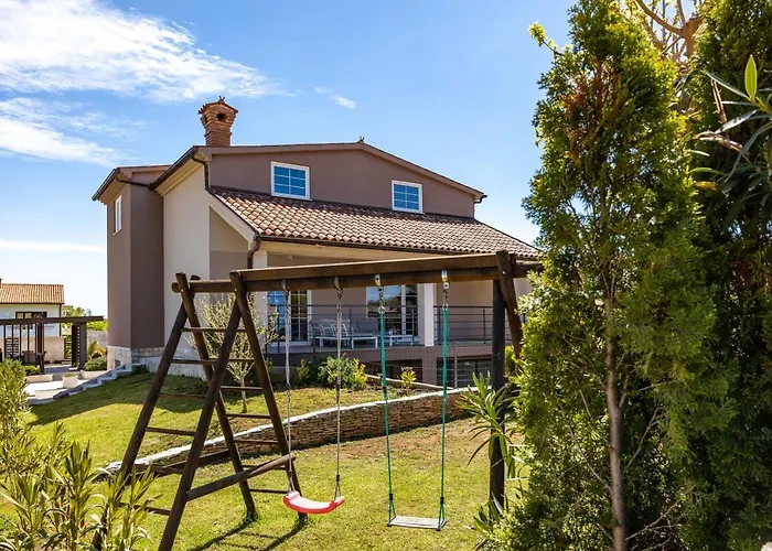 Stylish & Luxury With Pool, Biliard, Extra Pool Heating Available - Wiibuk Pula