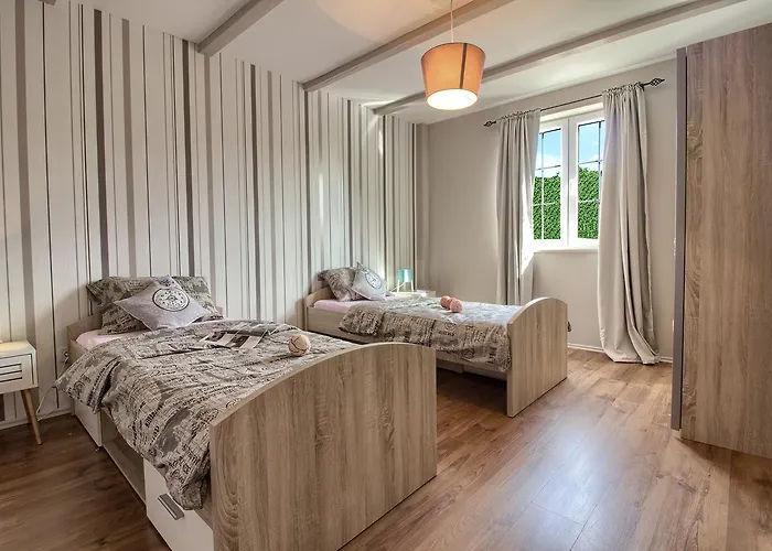 Stylish & Luxury With Pool, Biliard, Extra Pool Heating Available - Wiibuk Villa