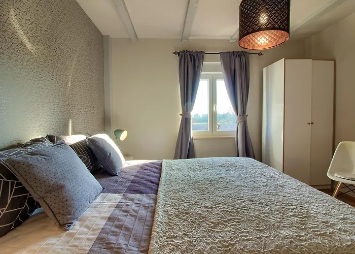 Stylish & Luxury With Pool, Biliard, Extra Pool Heating Available - Wiibuk