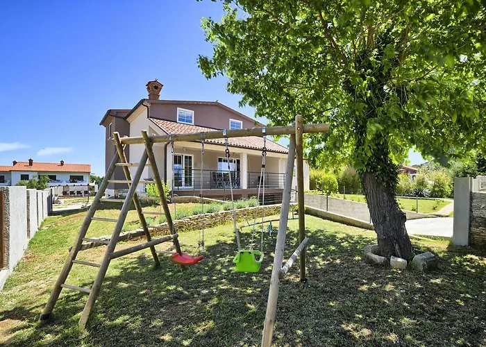 Stylish & Luxury With Pool, Biliard, Extra Pool Heating Available - Wiibuk * Pola