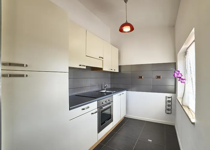 Villa Stylish & Luxury With Pool, Biliard, Extra Pool Heating Available - Wiibuk Pola