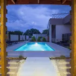 Stylish & Luxury With Pool, Biliard, Extra Pool Heating Available - Wiibuk * Πούλα