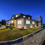 Stylish & Luxury With Pool, Biliard, Extra Pool Heating Available - Wiibuk Βίλα
