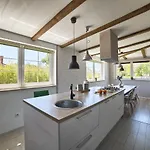 Stylish & Luxury With Pool, Biliard, Extra Pool Heating Available - Wiibuk