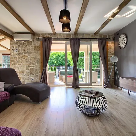 Stylish & Luxury With Pool, Biliard, Extra Pool Heating Available - Wiibuk 普拉