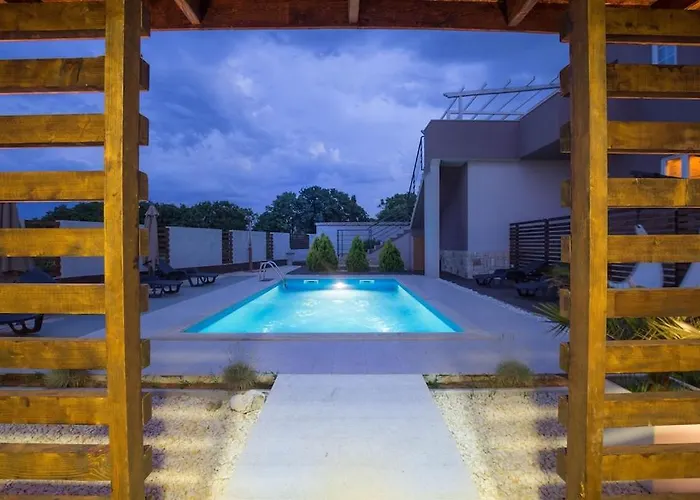 Stylish & Luxury With Pool, Biliard, Extra Pool Heating Available - Wiibuk * 풀라
